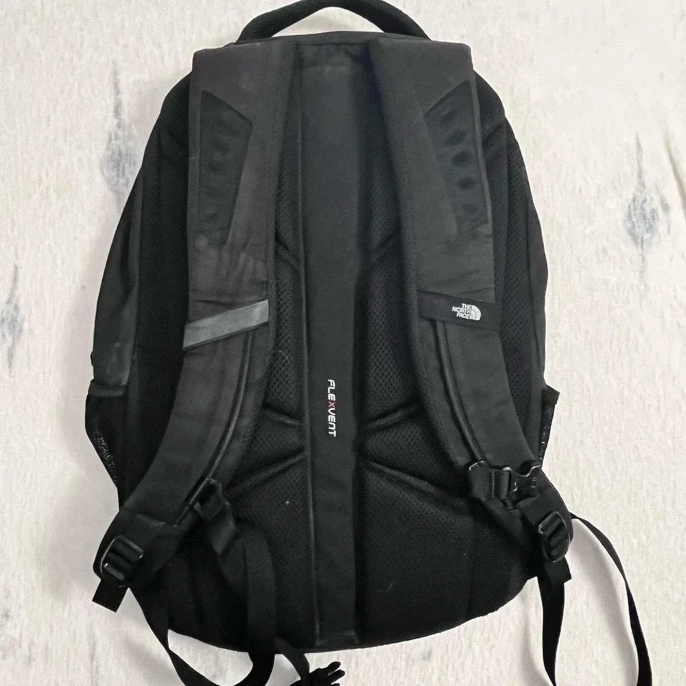 The North Face Jester‎ Backpack Black Red FlexVent 19